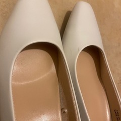 GU  マシュマロヒールパンプス　白色の画像