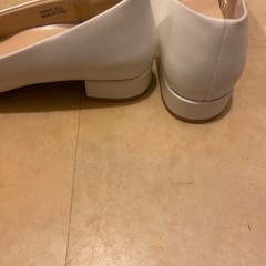 GU  マシュマロヒールパンプス　白色の画像