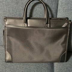 ビジネスバッグ 譲ります