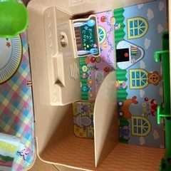 こえだちゃんと木のおうち さくらんぼ幼稚園セットの画像