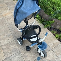 三輪車　押し車　かじ付き
