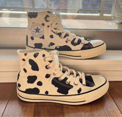 スニーカー　ハイカット　CONVERSE コンバース オールスター  牛柄 カウスポット アニマル柄