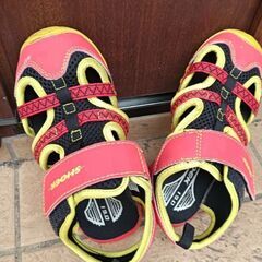 キッズサンダル19センチの画像