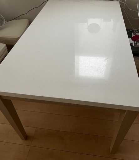 ダイニングテーブル