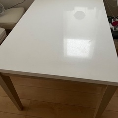 ダイニングテーブル