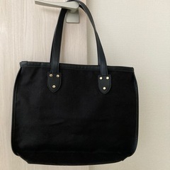 ESTEE LAUDERバッグの画像