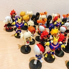 ヒーローアカデミーのフィギュア（５㎝）約４０体の画像