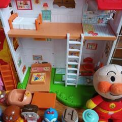 子供 アンパンマン 人形 ソフビ おもちゃ まとめ売り 家 車 レア物あり お得の画像