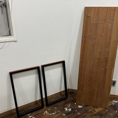 木テーブル　150cm×50 脚付きの画像
