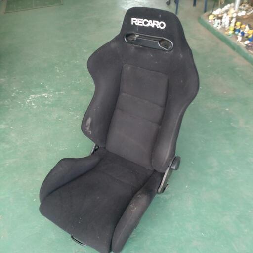 購入決まりました　レカロシート　シートレール付　200系ハイエース