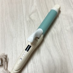【受け渡し予定者決定】ヘアアイロン サロニア
