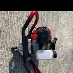 エンジン穴掘り機