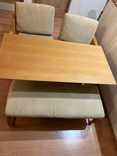 【無印良品】 リビングでもダイニングでもつかえるテーブル