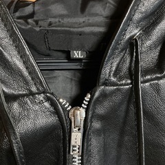 フード付きライダースジャケットの画像