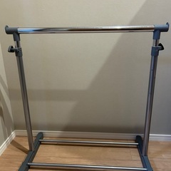 ハンガーラックの画像