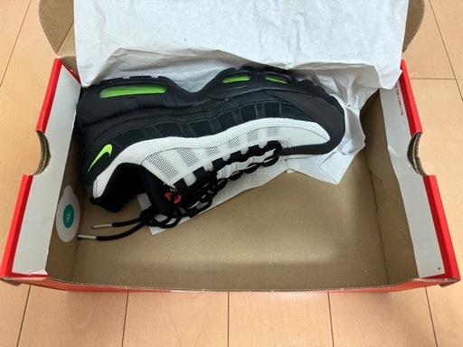 NIKE　AIR MAX 95 ESSENTIAL