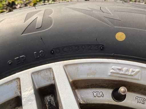 【値下げ】ブリヂストン　スタッドレス　235/65R17 2023年39週製造　ホイール付　ベンツRクラス