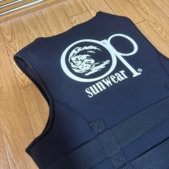 ライフジャケットです。数回使いました。の画像