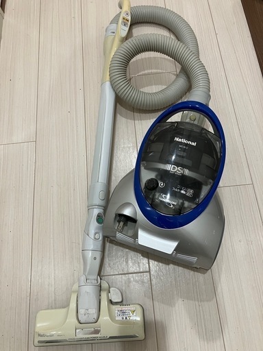 nationalフィルターレス掃除機