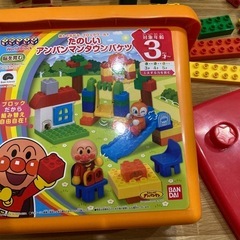 たのしいアンパンマンタウンバケツ　ブロック