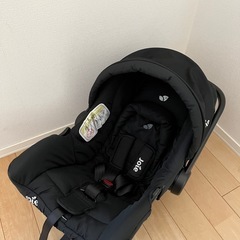 Joieのベビーシート　チャイルドシート