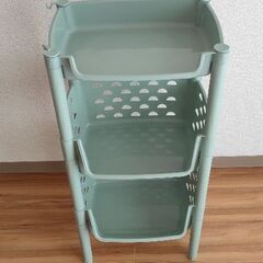 早いもの勝ち!!プラスチック製三段ラック　グリーン