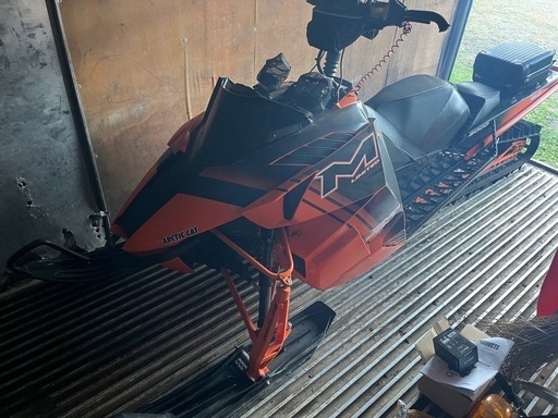 最終値下げ❗️❗️スノーモービル　arcticcat ポラリス　スキードゥー　バギー　除雪機