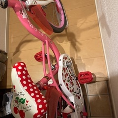 ハローキティ　自転車　18インチ　美品！　お取引決定！！！！！の画像