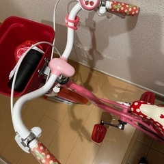 ハローキティ　自転車　18インチ　美品！　お取引決定！！！！！の画像