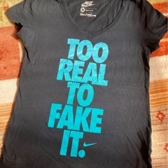 NIKE Tシャツ　レディース