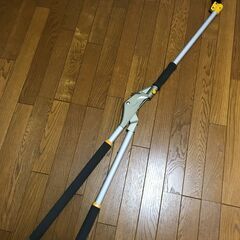 暑い季節の前にスッキリ！☆美品【ムサシ】太枝切りハサミ★
