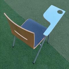 テーブル 付き チェアの画像