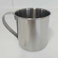 スノーピークのコップとミニ水筒の画像