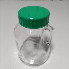 果実酒ビン２個の画像