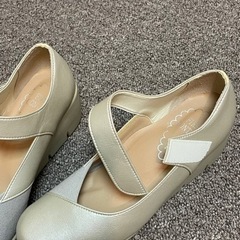 レディース シューズ  靴 パンプス ベージュ 22.5センチの画像