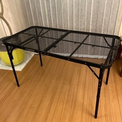キャンプなどに　折りたたみテーブル