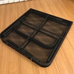 キャンプなどに　折りたたみテーブルの画像