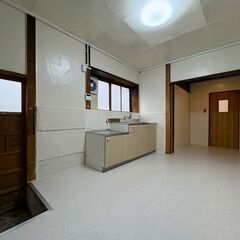 ペット相談！DIY相談可！洋室6部屋 湖西市入出一戸建て　8DK...