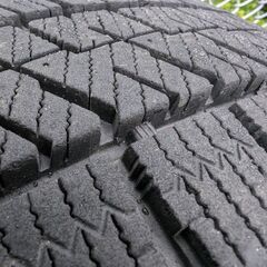 ホイール付スタッドレスタイヤ　175 65 R15  ブリヂストン　ブリザックVRX2  の画像