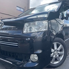 月々1.2万円〜分割払い可❗️車検2年付き！大人気☆トヨタ ヴォクシー ☆SDナビ付き☆走行中DVD見れます☆ETC付き☆バックカメラ☆両側パワースライドドア付き☆ドライブレコーダー付きのフル装備☆事故修復歴無し☆車内広々三列シート‼️の画像