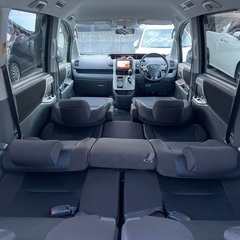 月々1.2万円〜分割払い可❗️車検2年付き！大人気☆トヨタ ヴォクシー ☆SDナビ付き☆走行中DVD見れます☆ETC付き☆バックカメラ☆両側パワースライドドア付き☆ドライブレコーダー付きのフル装備☆事故修復歴無し☆車内広々三列シート‼️の画像