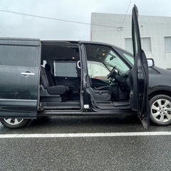 8人乗り☆ガソリン代 節約☆S-HYBRID入りました‼️25年式☆月々1.2万円〜分割払い可❗️車検2年付き！大人気☆ニッサン セレナ☆フリップダウンモニター付き☆SDナビ☆走行中DVD見れます☆ETC☆バックカメラ☆ドラレコ付きのフル装備☆両側電動スライドドア☆ウィンカーミラー☆フル装備☆事故修復歴無し☆車内広々三列シート‼️の画像