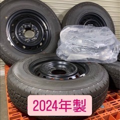 新車外し トヨタ ハイエース200系 純正タイヤホイール 2024年製 ダンロップ SP175N 195/80R15 LT 夏タイヤ ホイールキャップ付き 4本セット