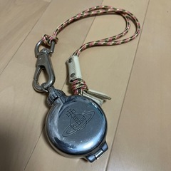 相談中ヴィヴィアンウエストウッド
の画像