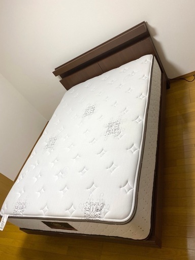 (決まりました)【超美品】高級ダブルベッド  25万→8万・最終値下げ