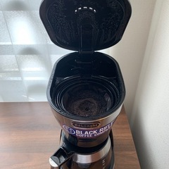 デロンギ　DeLonghi. ドリップコーヒーメーカー　黒色の画像