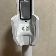 shark コードレスクリーナー 掃除機　バッテリー2個付属の画像