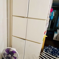 テレビボードの画像