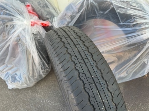 ダンロップ グラントレック AT20 195/80R15 4本 JB74 JB43 JB31 ジムニーシエラ ワイド バリ溝 納車外し タイヤのみ