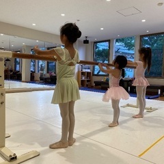 3歳からのクラシックバレエ🩰秋の入会キャンペーン開催🍁入会金無料‼️の画像